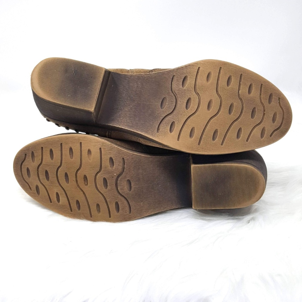 White Mountain Jackie Taupe Suede Stud Booties 6M - Picture 7 of 8